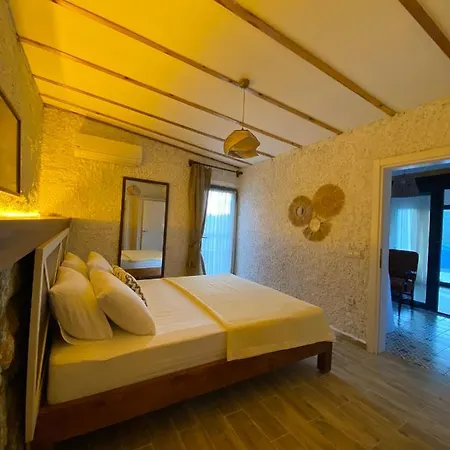Defne House Soeguet Otel Marmaris